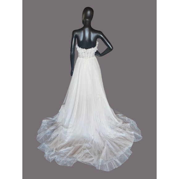 Ivory/Latte Floral Full Tulle Wedding Gown/Removeable Sleeves - Sincerity - Picture 16 of 16